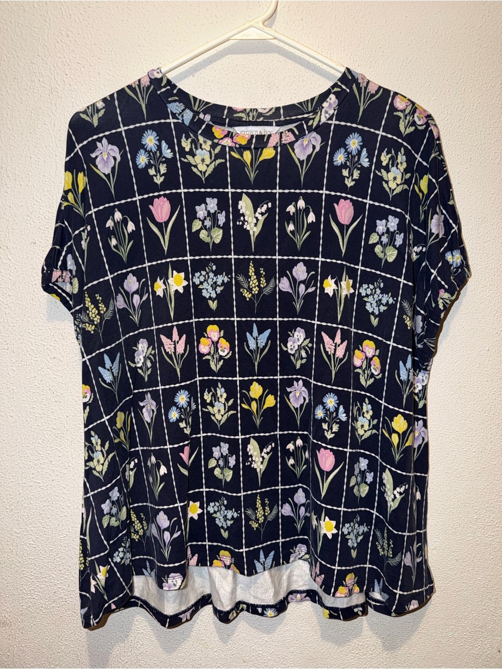 crown & ivy Navy Floral Grid Short Sleeve Top